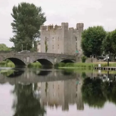 Appartement 3br - Sleeps 7 - Free Parking - *