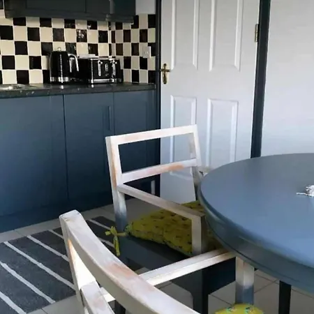 3br - Sleeps 7 - Free Parking - Appartement Athy