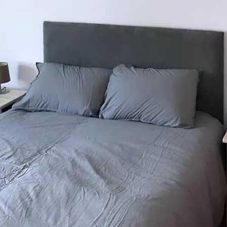 Apartman 3br - Sleeps 7 - Free Parking - *